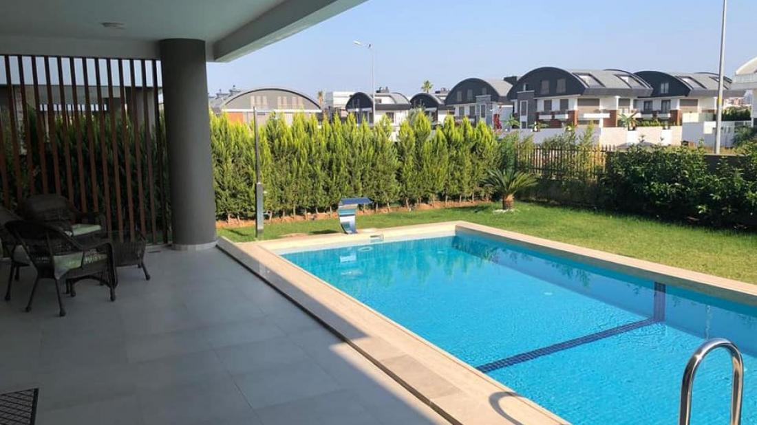  Antalya'da satılık lüks villa