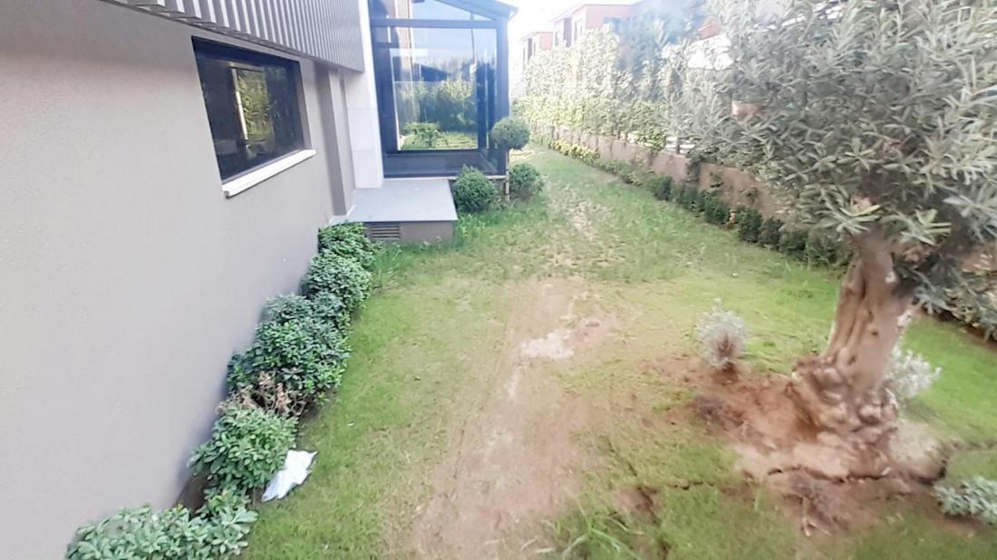 Antalya satılık bir kompleks içinde Villa