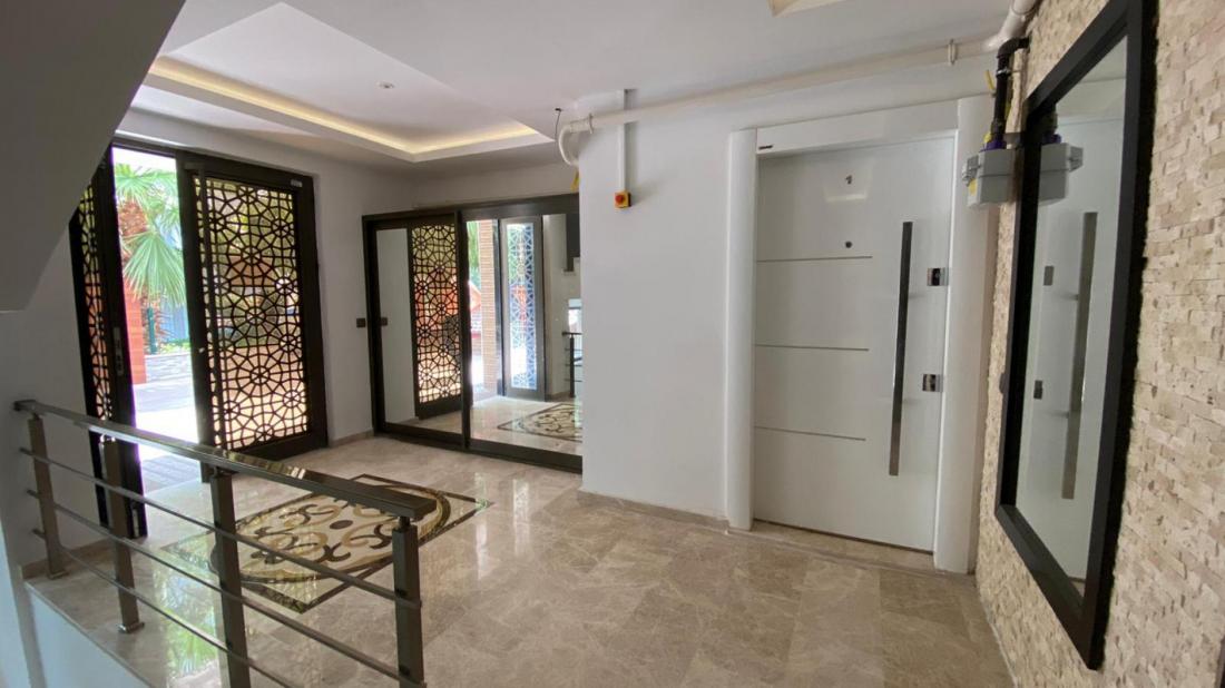 Two-room apartment and salon for rent in Antalya 