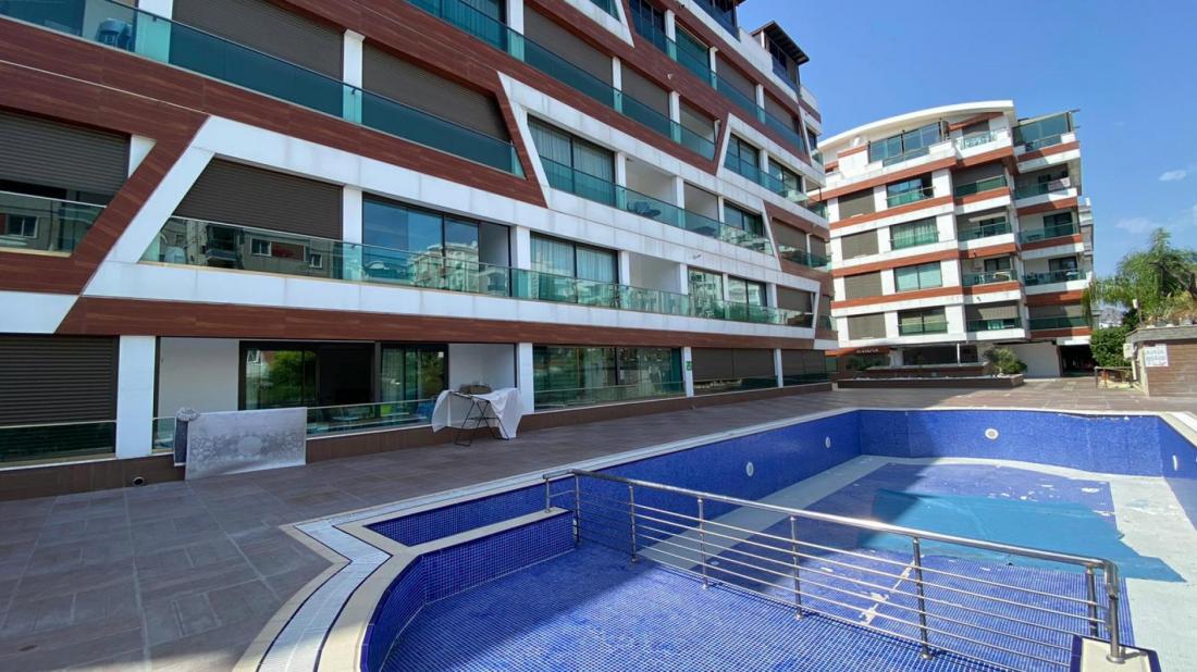 Two-room apartment and salon for rent in Antalya 