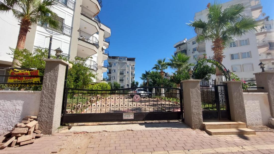 Large-area apartment for sale in Konyaalti Antalya