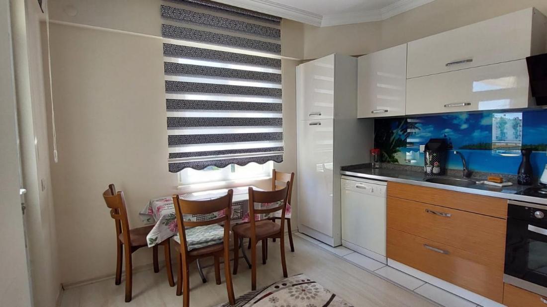 Three-bedroom furnished apartment for sale in Liman Konyaalti