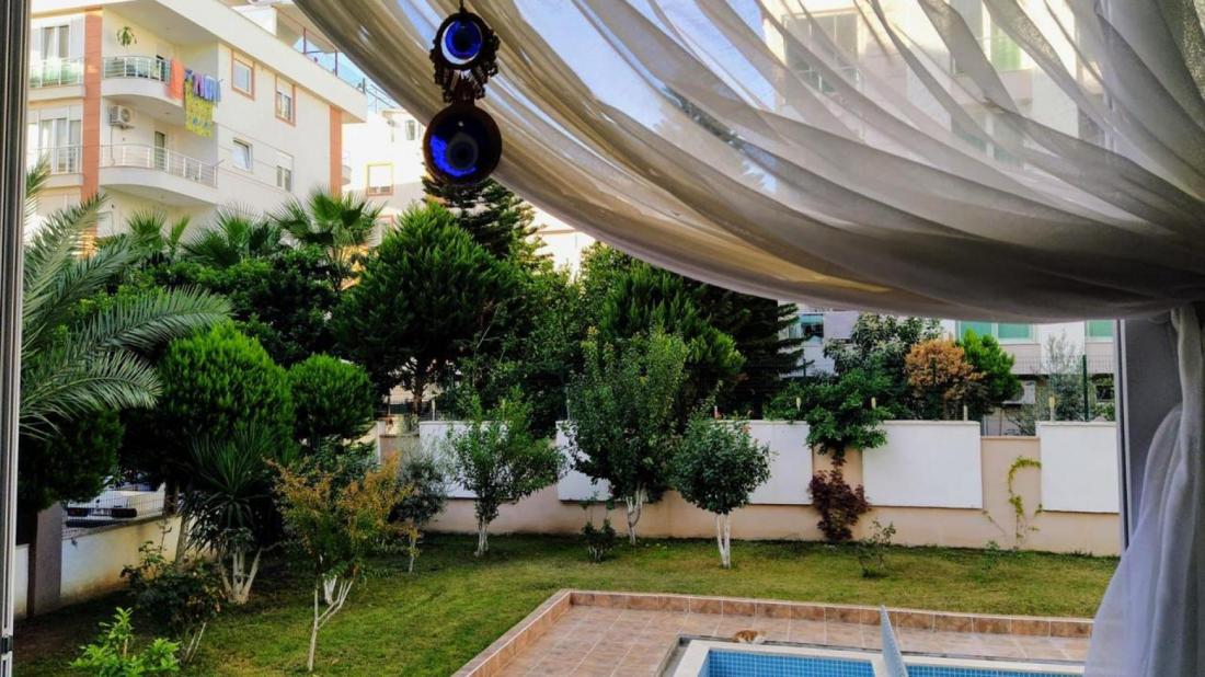 Antalya Hurma'da zemin katta satılık üç yatak odalı daire
